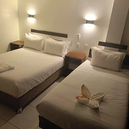 Pakarina Hotel